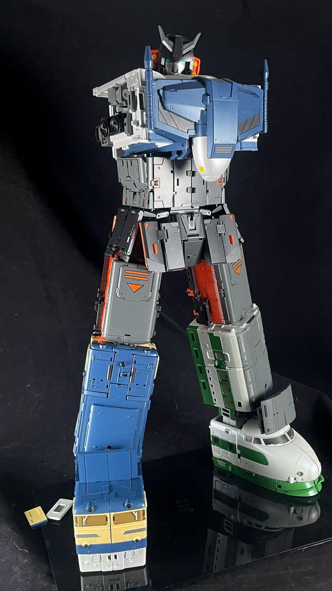 Moon Studio Radiatron (Raiden) Partially Combined Team In